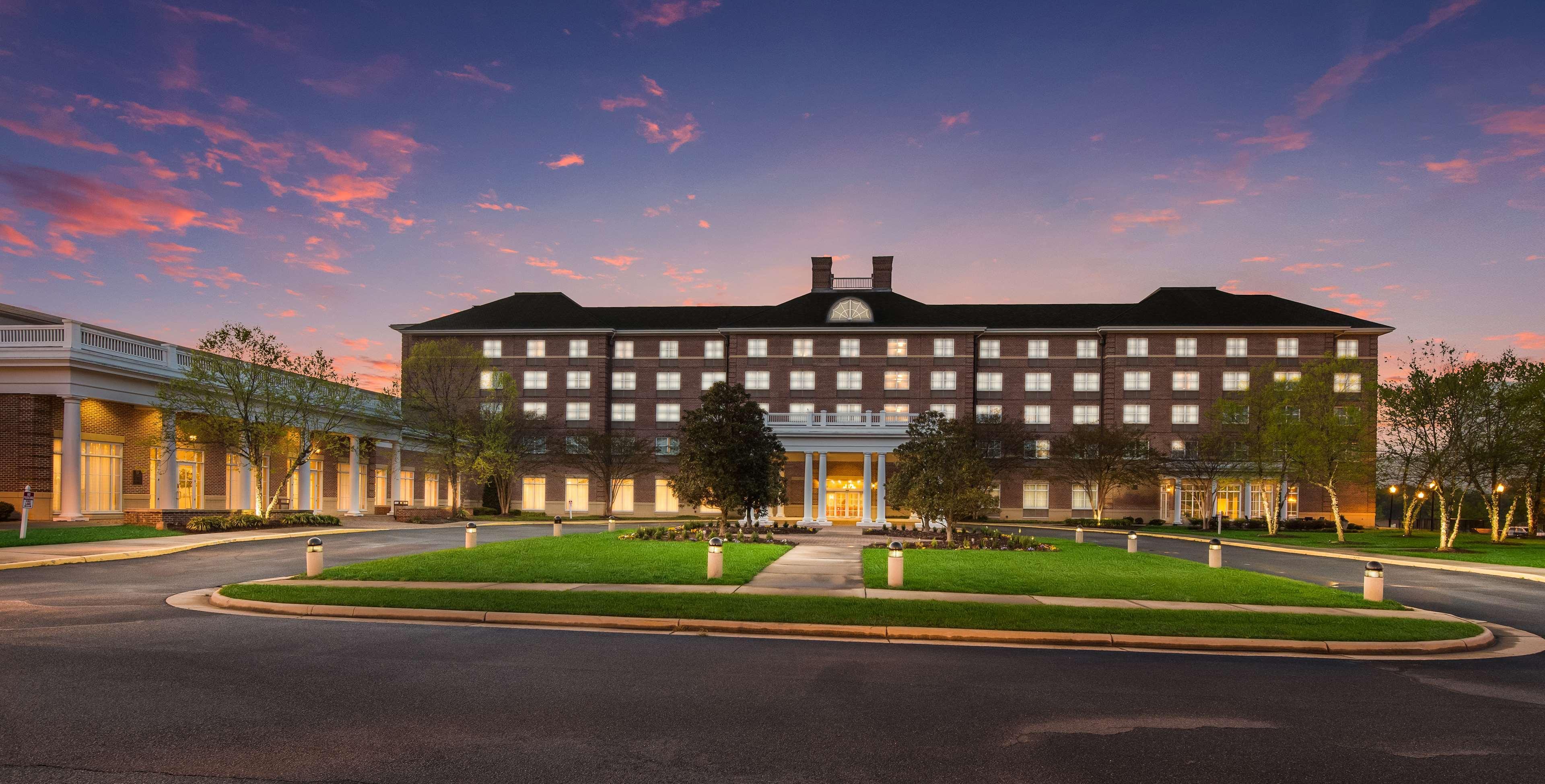 Hilton Garden Inn Suffolk Riverfront Exterior foto