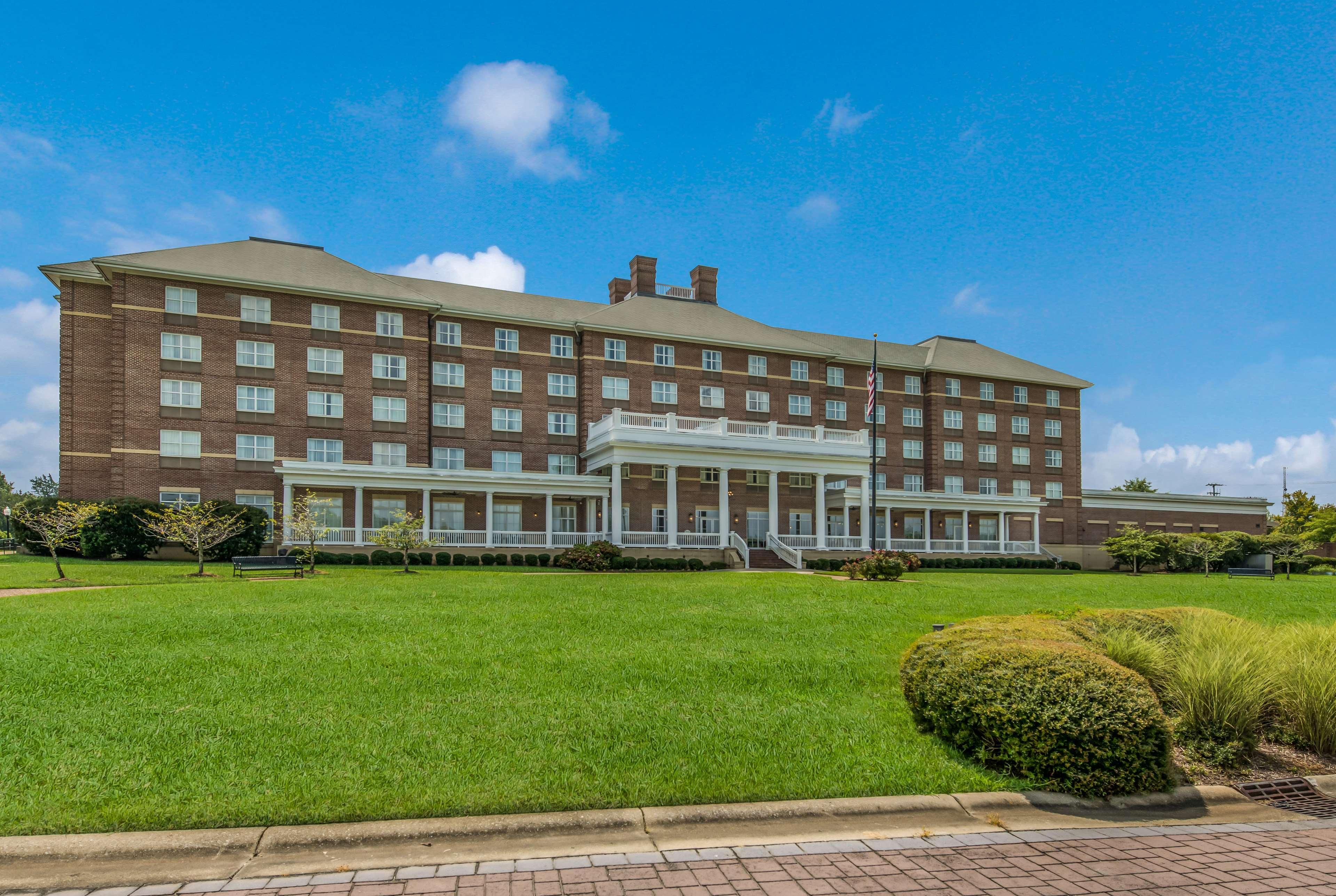 Hilton Garden Inn Suffolk Riverfront Exterior foto